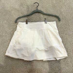 Lululemon pace rival skirt